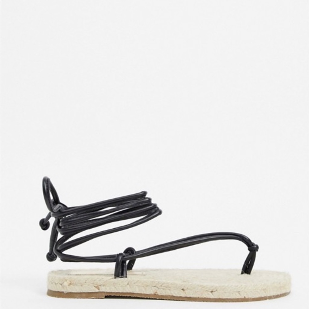 Stroppy sandals